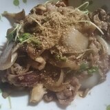 牛肉と玉ねぎ、舞茸の甘辛炒め